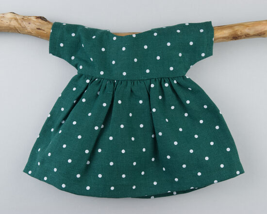 Lina kleita ar punktiņiem