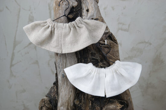 Vienkrāsainas apkakles