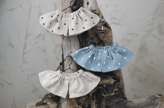 Apkakles ar punktiņiem