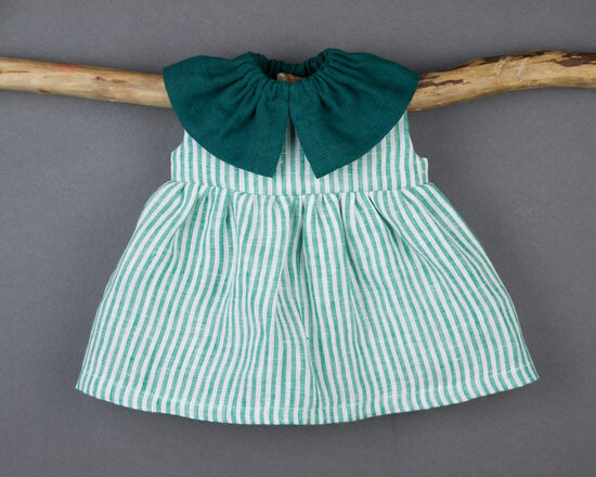 Lina kleita ar apkakli