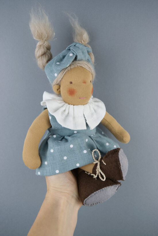 Valdorfa lelle 23cm