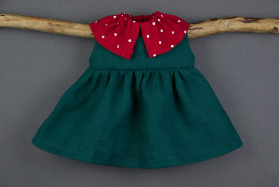 Lina kleita ar apkakli