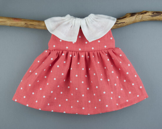 Lina kleita ar apkakli