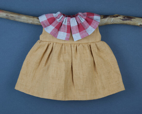 Lina kleita ar apkakli