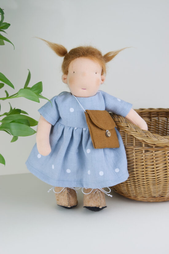 Valdorfa lelle 28 cm 