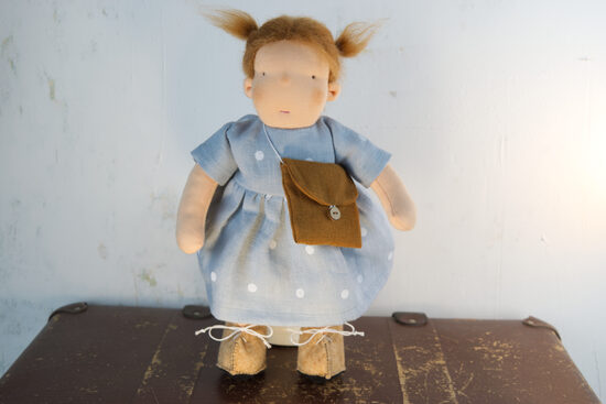 Valdorfa lelle 28 cm 