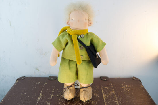 Valdorfa lelle 28 cm 