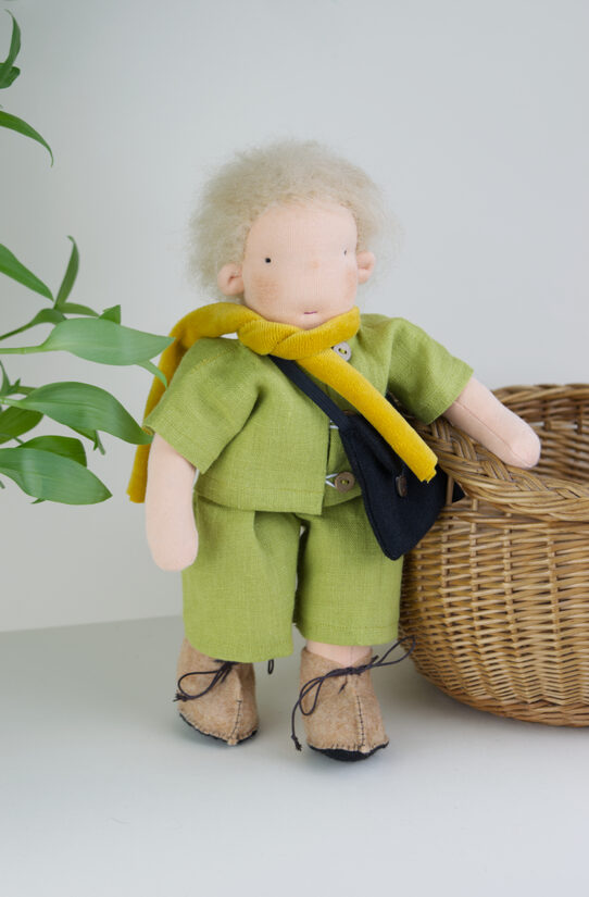 Valdorfa lelle 28 cm 